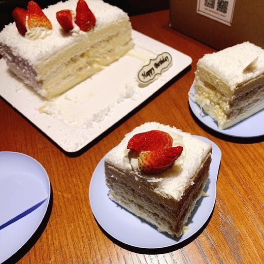 榴莲满满-榴莲果肉配上顺滑的奶油跟松软的蛋糕胚，奶思！（福州） 商品图1