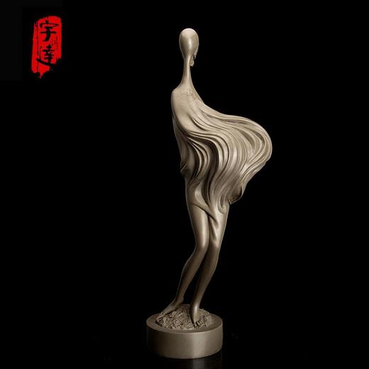 宇达青铜摆件  限量99件  杨学军作品 《空中飘散的细雨》艺术摆件  高57.5cm 商品图0