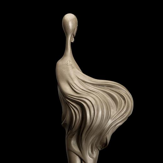 宇达青铜摆件  限量99件  杨学军作品 《空中飘散的细雨》艺术摆件  高57.5cm 商品图4