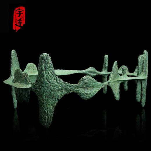 宇达青铜摆件  张伟作品《湖》限量99件 艺术摆件   长41.5cm 商品图0