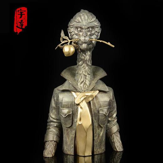 宇达青铜摆件 毛锎作品《高等动物之猴与桃》限量12件 客厅摆件  高44cm 商品图0