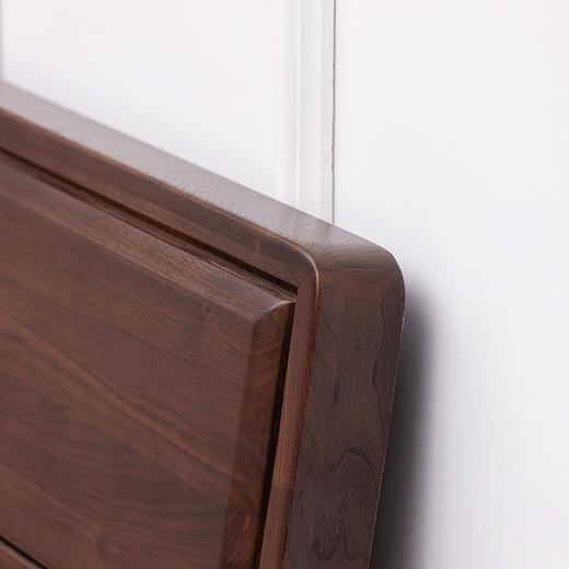 【现代实木风-NJT1104C03床】现代实木/现代简约/卧室/北美黑胡桃/实木床 商品图2