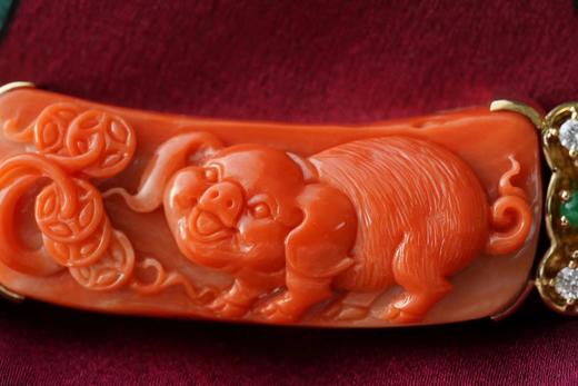 【喆】【藏宝•财猪闹福】珊瑚猪项链 商品图1