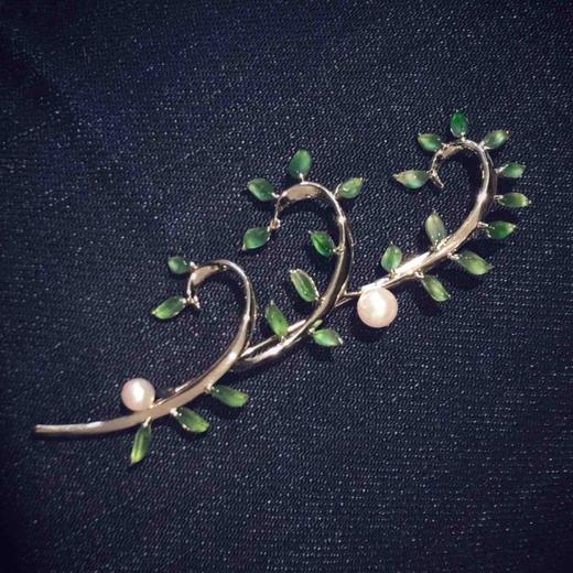【珝设计】蔓 珍珠翡翠胸针 商品图4