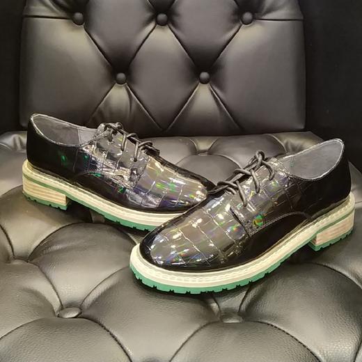 LFGJ 5502 中性复古漆皮石头纹女鞋 商品图11