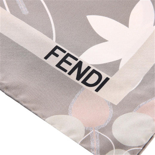 芬迪 FENDI (vetrina) FENDI SCARF 丝巾JPY带授权招加盟代理 商品图1