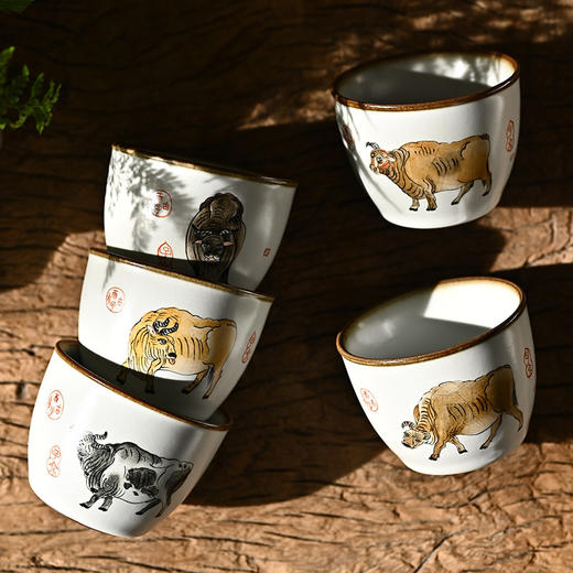 「景德镇汝瓷开片手绘五牛图品茗杯」矾红牛转钱坤缸杯大号主人杯茶杯 商品图2