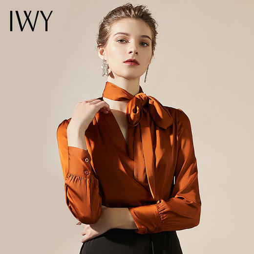 IWY/时尚焦糖色设计感衬衫黑色修身包臀黑色半裙套裙女商务通勤职业装193078B1+193079S2 商品图2