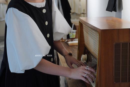 FRANCESCA卡其/浅灰/白/黑波波短袖 商品图2