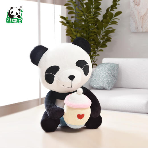 熊猫屋PANDAHOUSE 喝牛奶毛绒公仔中号 送纸袋 商品图2