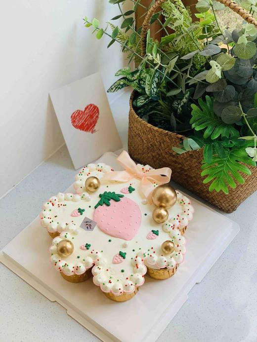 奶油纸杯拼四寸奶油蛋糕 下单前请仔细阅读商品详情 商品图1