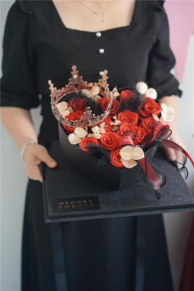 皇冠女神花盒·永生花（11朵红玫瑰）我爱你,每一天