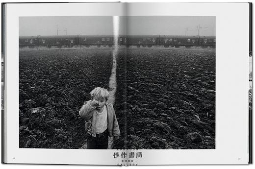 Sebastiao Salgado. Exodus / 塞巴斯蒂昂·萨尔加多. 出埃及记 /大开本原版摄影画册 /Taschen XL系列 商品图4