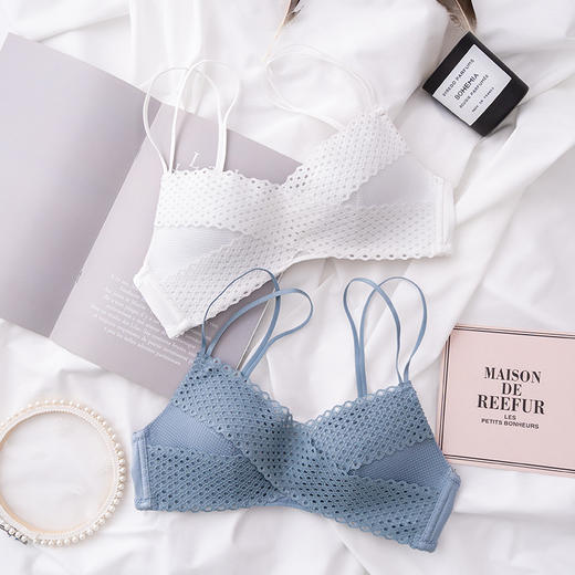 日系少女内衣蕾丝性感舒适薄款聚拢上托无钢圈美背无痕文胸套装 商品图3