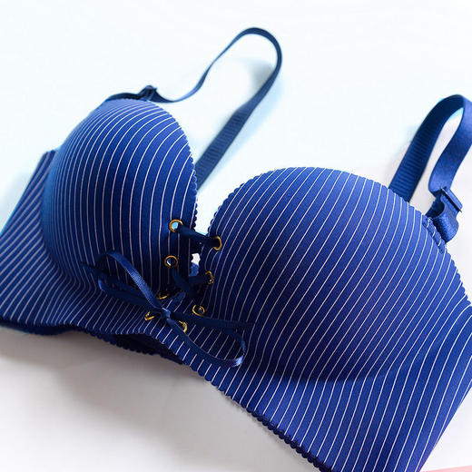 一片无痕内衣女小胸聚拢无钢圈调整型收副乳文胸罩性感惑套装条纹 商品图5