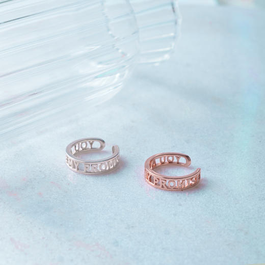 SM戒指 情侣纪念品 925银镀白金材质 商品图3