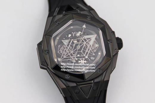 ZF全新爆品 陶瓷   全新Big Bang Sang Bleu II刺青二代腕表  恒宝 热门款 史上复杂陶瓷工艺重大突破 运用立体几何图形，呈现出精妙的浮雕效果和深邃质感 商品图1