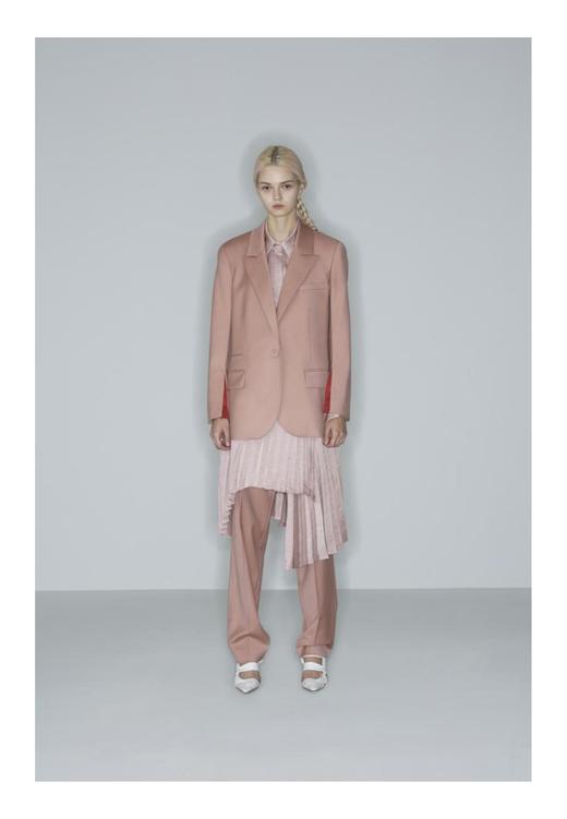 袖前开叉箱型西服 商品图1