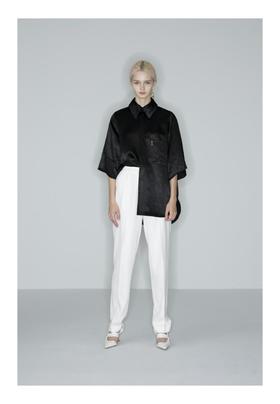 宽松半袖单兜衬衫