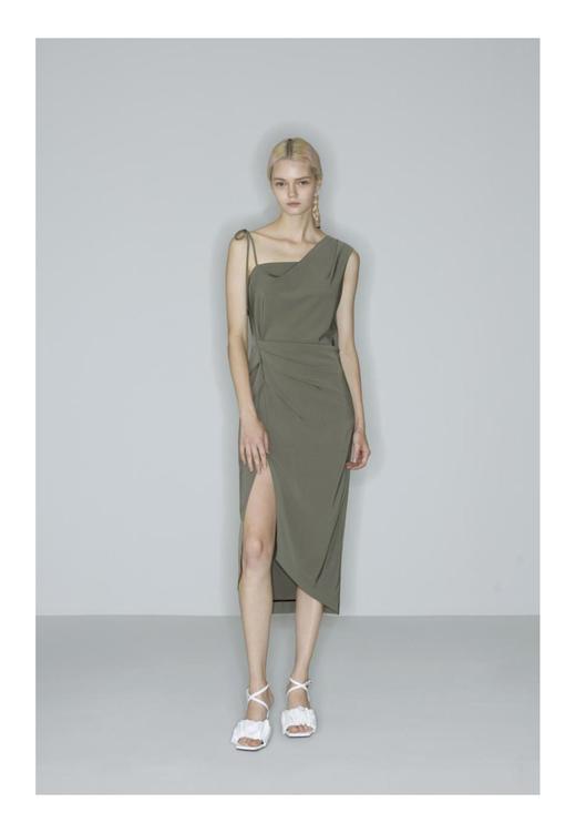 经典单边吊带连衣裙 商品图1