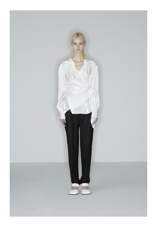 小翻领叠搭系带衬衫 商品图0