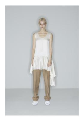 树藤摆圆领连衣裙