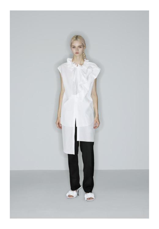 不对称溢边领无袖长款衬衫 商品图0