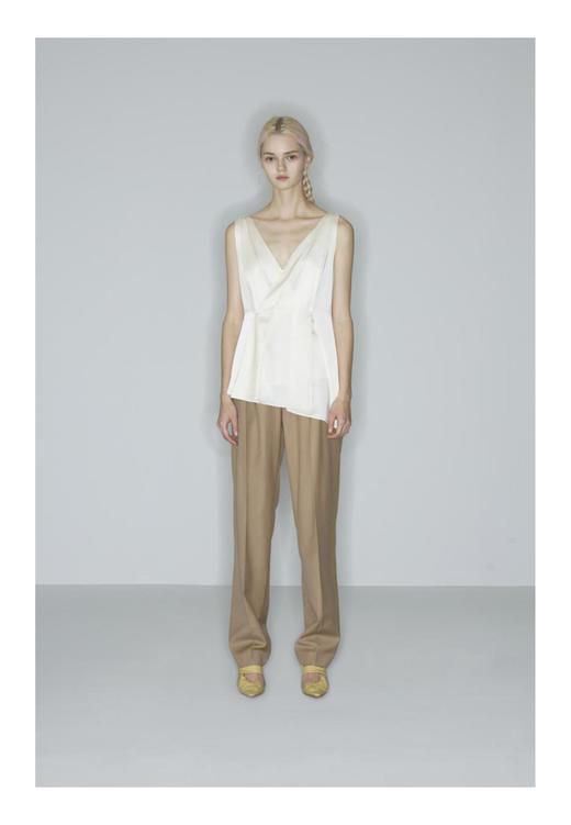 花苞褶皱无袖V领上衣 商品图0