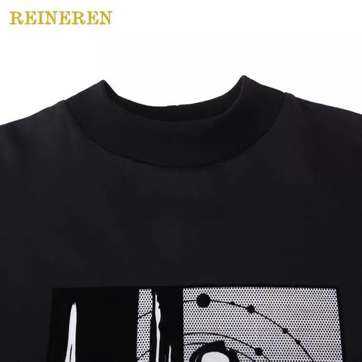 女战士印花套头卫衣 商品图3