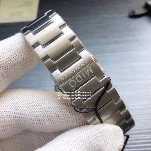 原单品质美度MIDO高端指挥官系列，自动机械男表，搭载2836机芯，40mm表径，蓝宝石玻璃，50m防水，大气设计渗透着美度一如既往的豁达与自信，一表一码三码一表。 商品图13