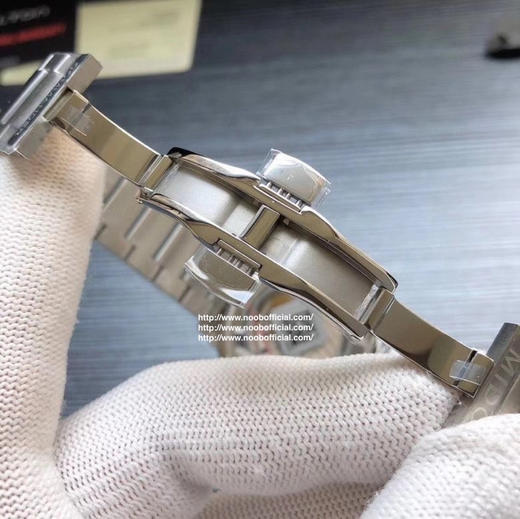 原单品质美度MIDO高端指挥官系列，自动机械男表，搭载2836机芯，40mm表径，蓝宝石玻璃，50m防水，大气设计渗透着美度一如既往的豁达与自信，一表一码三码一表。 商品图11