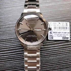 原单品质美度MIDO高端指挥官系列，自动机械男表，搭载2836机芯，40mm表径，蓝宝石玻璃，50m防水，大气设计渗透着美度一如既往的豁达与自信，一表一码三码一表。