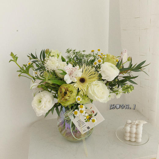 春意 · 瓶插花   含花瓶 商品图0