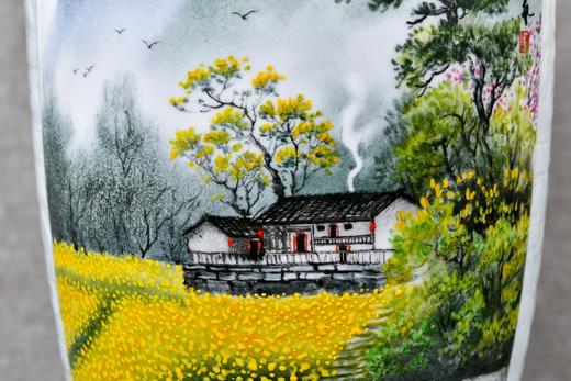 陈彦艺:手工雕刻双面开窗双景瓶《世外桃源》《阳春三月遍地金》 商品图0