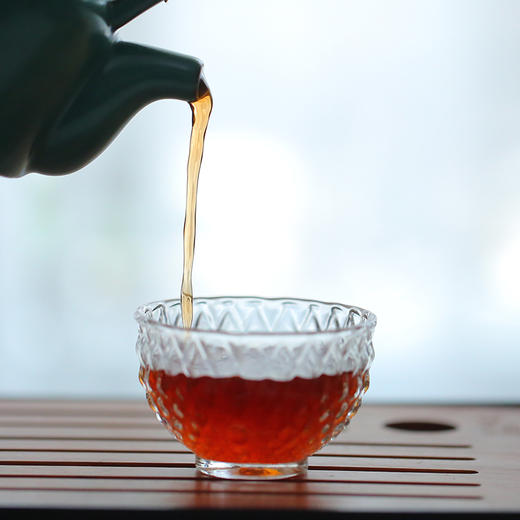 中茶2021年辛丑牛年生肖饼 扭转乾坤普熟茶饼357g 中茶普洱茶 商品图2