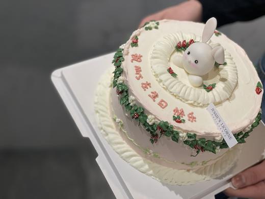 小兔子翻糖少女复古裱花奶油生日蛋糕 商品图1
