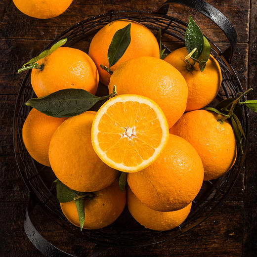 【“喝”着吃的脐橙】奉节脐橙 酸甜可口 橙汁满满 现摘现发 好吃不上火 商品图0