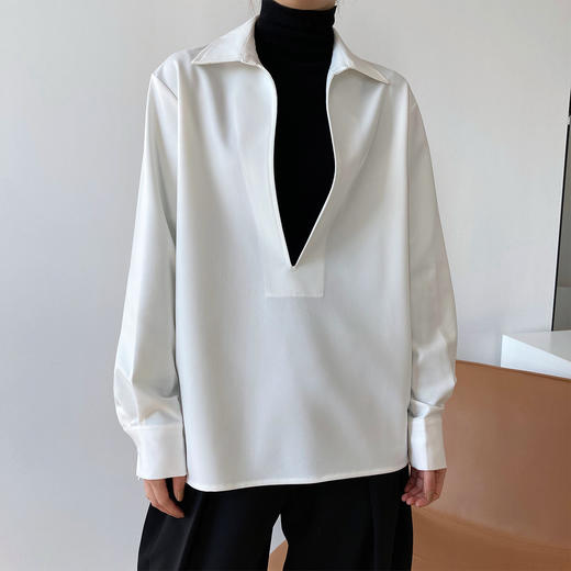 【法风慵懒】轻熟风V领衬衫 时尚外搭叠穿 优雅显气质 设计感十足 商品图3