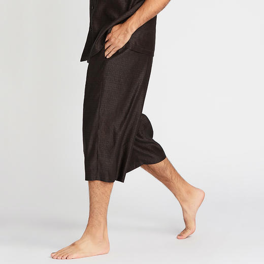 TANGY Collection/天意精品2021年春夏新品素绉缎莨七分休闲裤男 商品图2