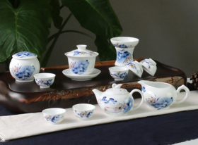 景德镇陶瓷 国瓷红叶 12头釉中彩茶具--和为贵