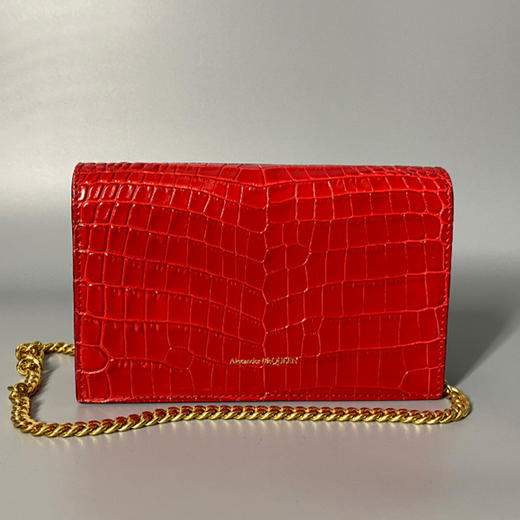 Alexander McQueen 亚历山大.麦昆 女士皮革鳄鱼皮压纹斜挎单肩骷髅链条包 红色 613088 1HB0G 6013 商品图1