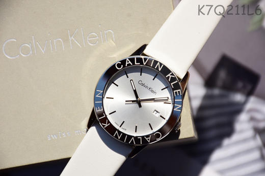原单CK Calvin Klein/卡尔文·克莱恩女表K7Q211L6
机芯：原装石英机芯
表壳：316L精钢
表镜：矿物质强化玻璃 商品图0