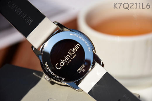 原单CK Calvin Klein/卡尔文·克莱恩女表K7Q211L6
机芯：原装石英机芯
表壳：316L精钢
表镜：矿物质强化玻璃 商品图6
