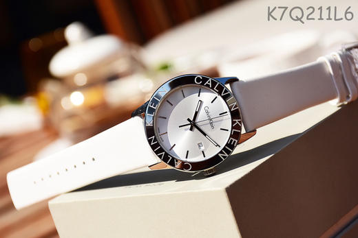 原单CK Calvin Klein/卡尔文·克莱恩女表K7Q211L6
机芯：原装石英机芯
表壳：316L精钢
表镜：矿物质强化玻璃 商品图2