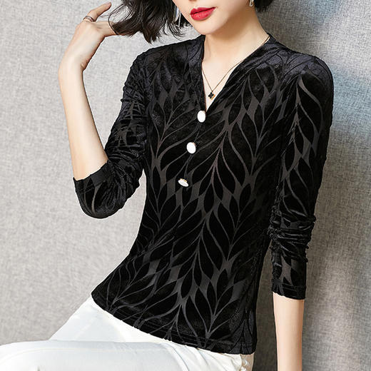 KQL-D046M820新款时尚洋气V领长袖丝绒打底衫 商品图3