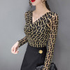 MZ-MZ9445春秋新款交叉V领豹纹修身显瘦打底衫 商品缩略图1