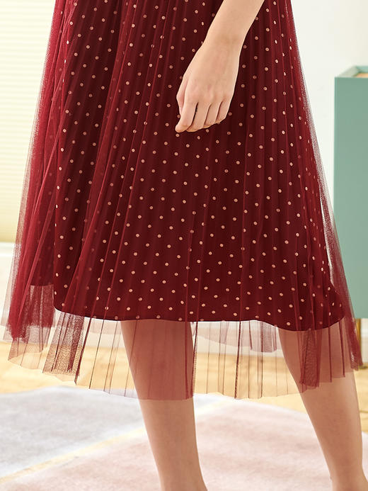欧芮儿春装新款高腰波点半身裙女中长款复古网纱红色百褶裙 商品图3