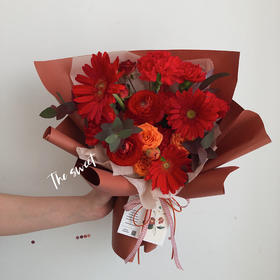 女王红裙 · 花束