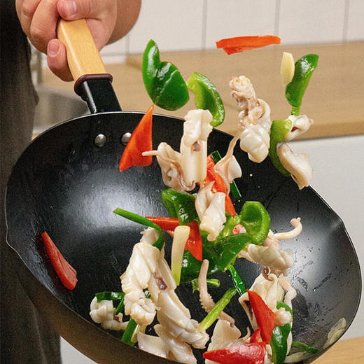 积分换购 | 单手掂出美妙滋味 | 悦味 元器铁炒锅无涂层不挑铲 燃气灶电磁炉适用 少油烟锅具32cm[福利品] 商品图5