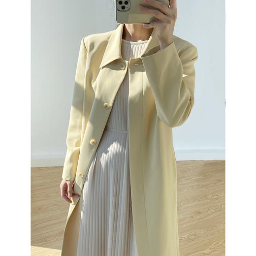 气质女神范·鹅黄色长款风衣外套 商品图4